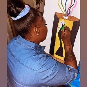 Meet your Posher, Connie